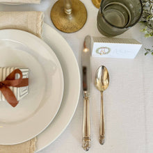 Load image into Gallery viewer, Bell Wreath Place Cards