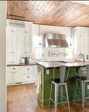 Load image into Gallery viewer, Jenny's Green