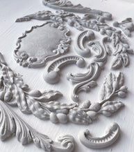 Load image into Gallery viewer, IOD Olive Crest Mould