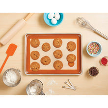 Load image into Gallery viewer, Mrs. Anderson’s Baking Hand Squeeze Flour Sifter: 5 Cup
